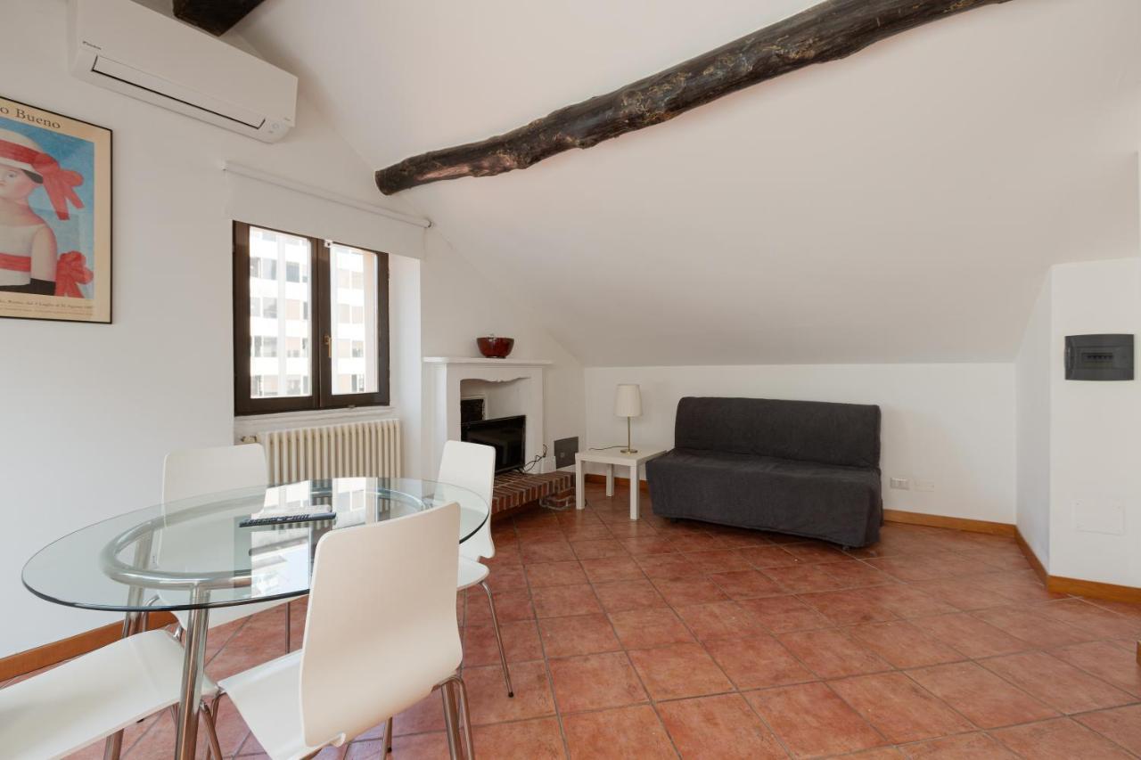 Corso Como Balcony Apartment Milán Exterior foto