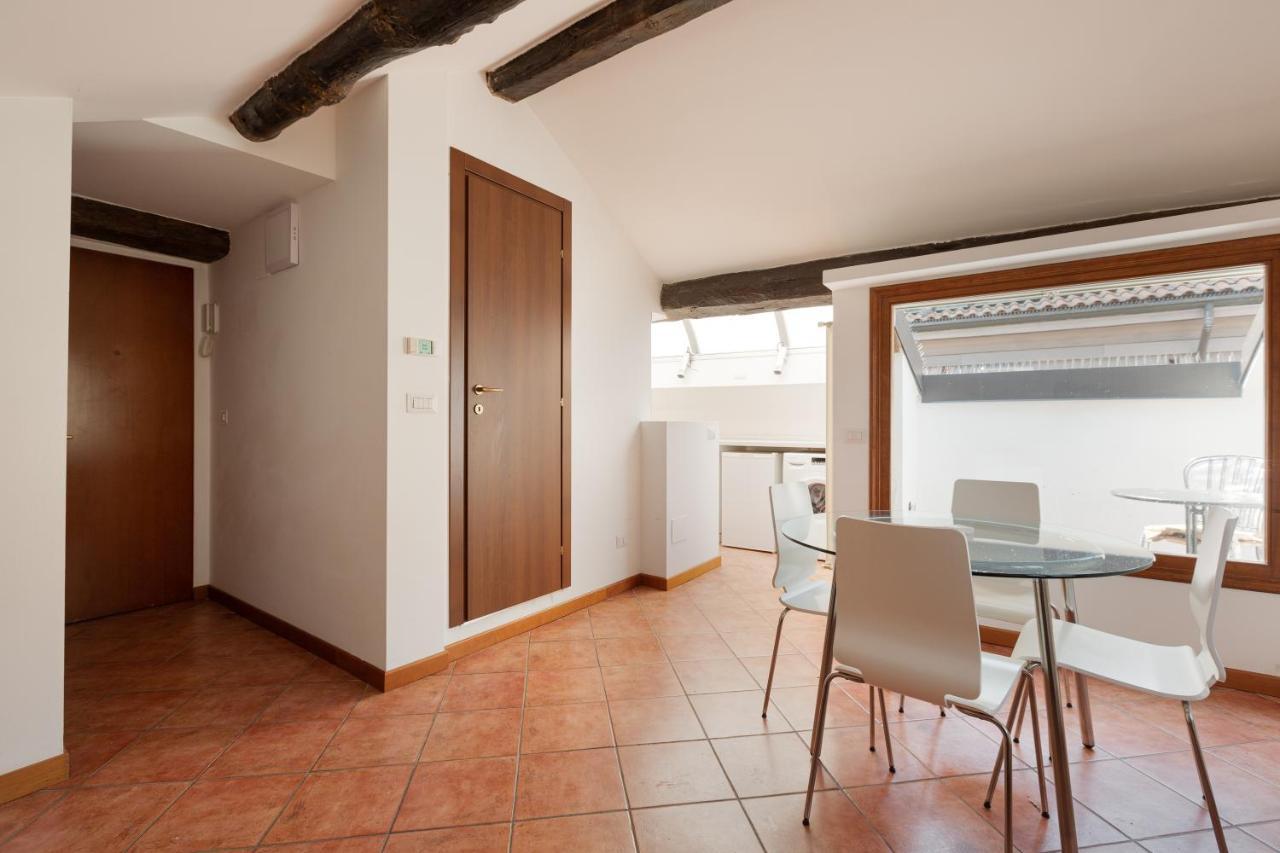 Corso Como Balcony Apartment Milán Exterior foto